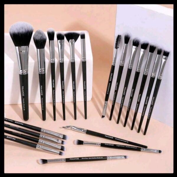 High-quality makeup brushes set