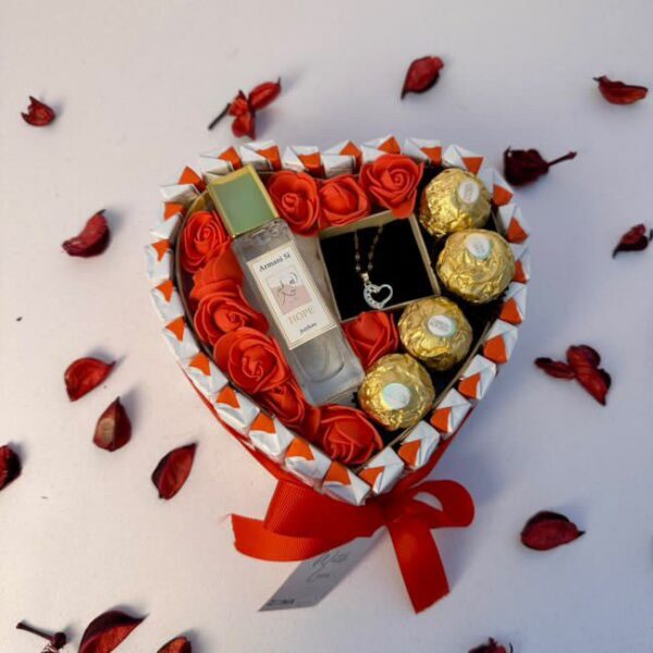 Heartfelt Romance Gift Box